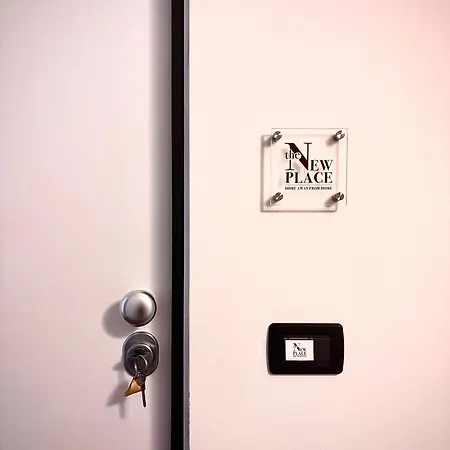 The New Place * Φεράρα